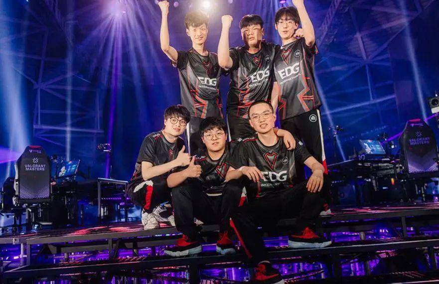 显然成为一 显然成为一